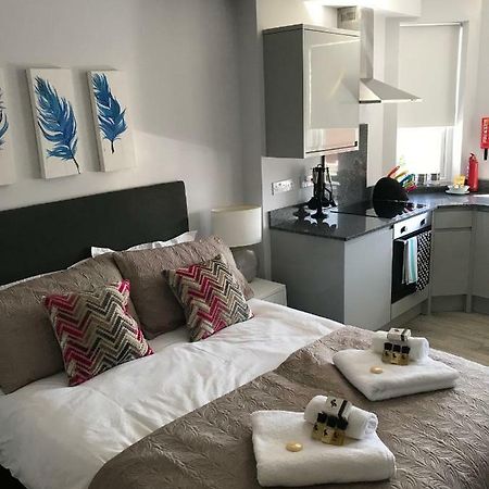 Berkshire Serviced Apartment Helena 12 Reading Exteriér fotografie