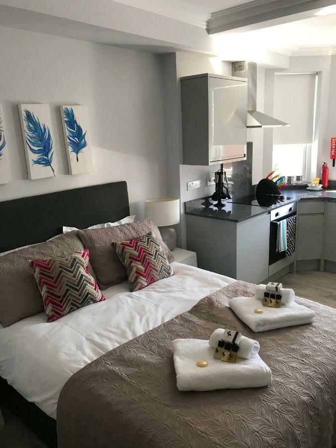 Berkshire Serviced Apartment Helena 12 Reading Exteriér fotografie